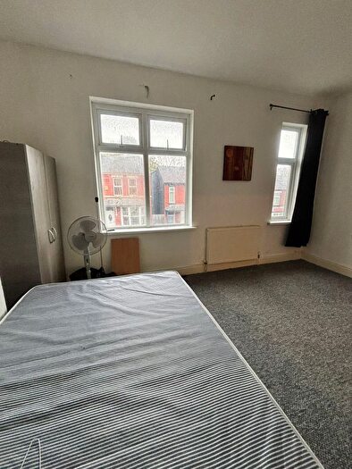 2 Bedroom Flat To Rent In Ashley Lane, Manchester, M9