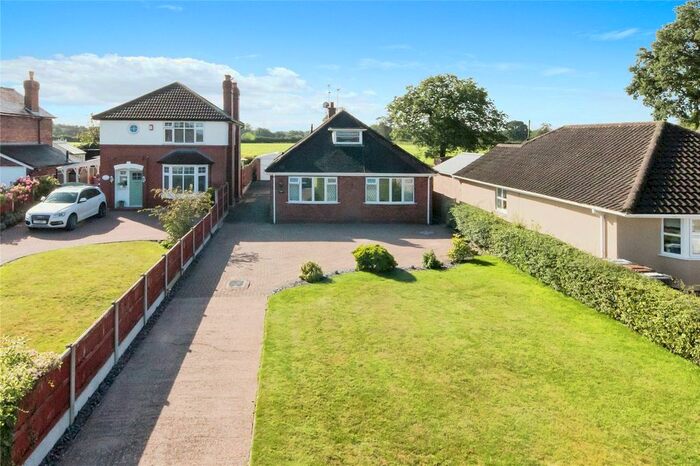 3 Bedroom Bungalow For Sale In Waterloo Road, Haslington, Crewe, Cheshire, CW1