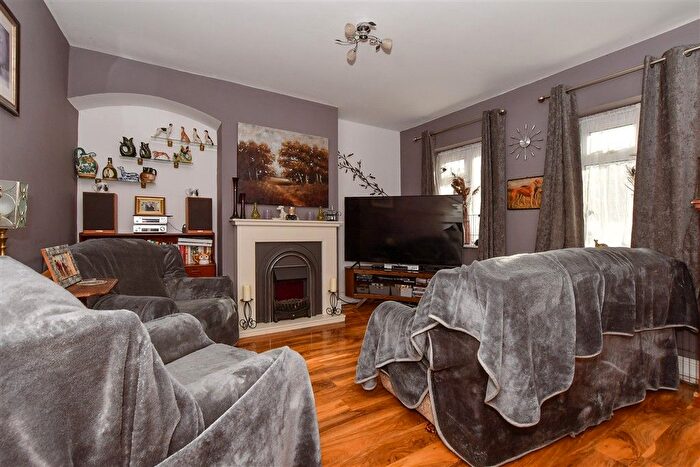 2 Bedroom Terraced House For Sale In Hampden Road, Ashford, Kent, TN23