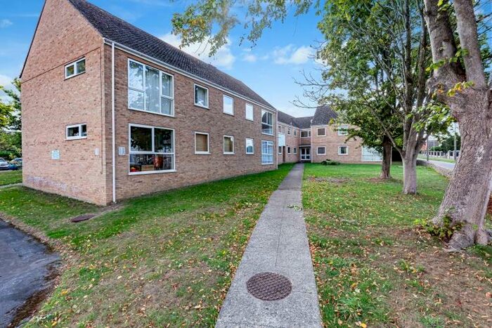 2 Bedroom Apartment To Rent In Boundary Close, Woodstock, OX20