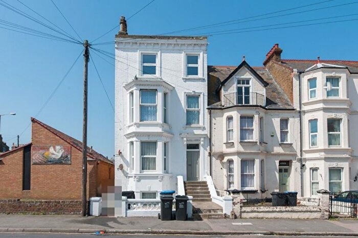 1 Bedroom Flat To Rent In Harold Road, Margate, Kent, CT9