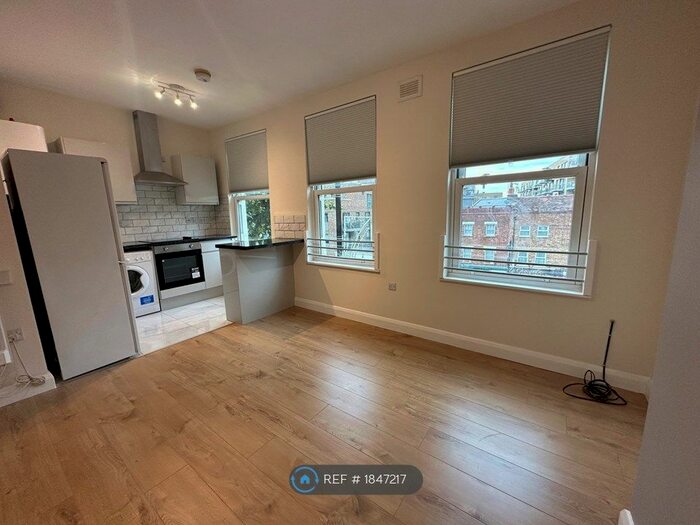 1 Bedroom Flat To Rent In High Street, London, N8