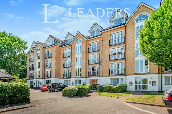 2 Bedroom Apartment To Rent In Beverley Mews, RH10