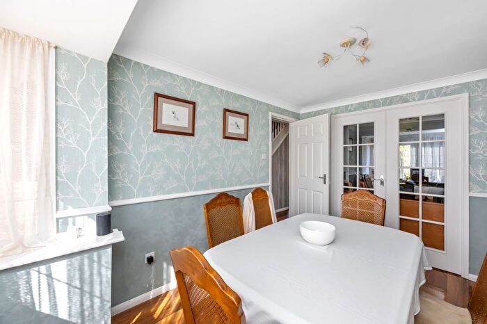 4 Bedroom Detached House For Sale In Grasslands, Smallfield, RH6