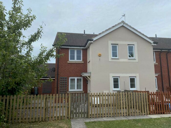 2 Bedroom End Of Terrace House To Rent In Azov Close, Horfield, Bristol, BS7