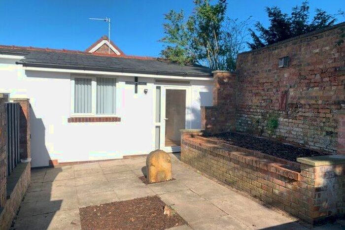 1 Bedroom Studio To Rent In Chester Road, Macclesfield, SK11