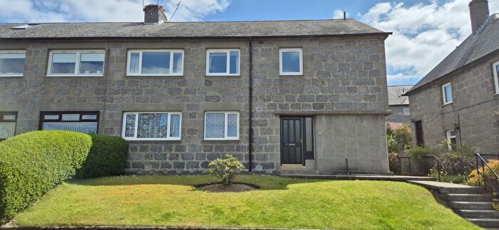 3 Bedroom Flat To Rent In Covenanters Row, Aberdeen, AB12