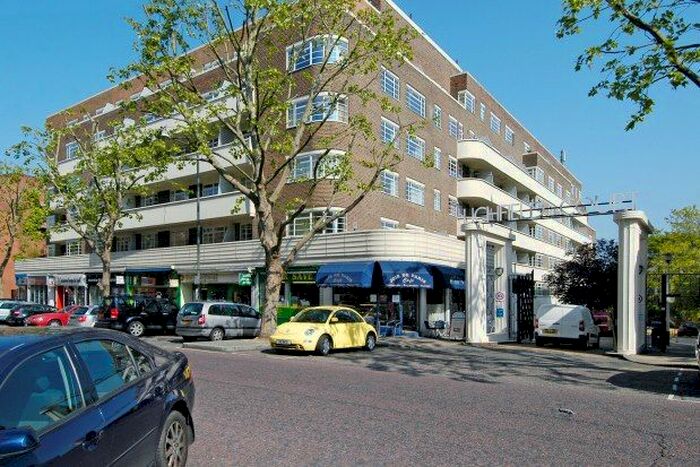 2 Bedroom Flat To Rent In Sheen Road, Richmond, TW9