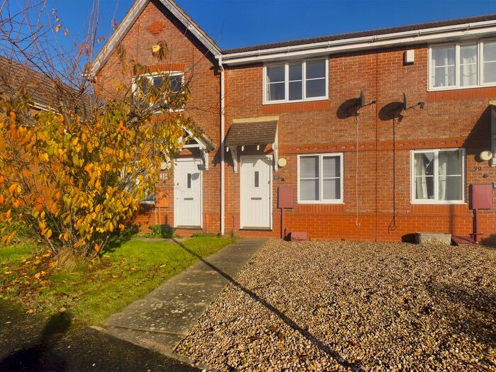 2 Bedroom Property To Rent In Vine Way, Stonehills, Tewkesbury, GL20