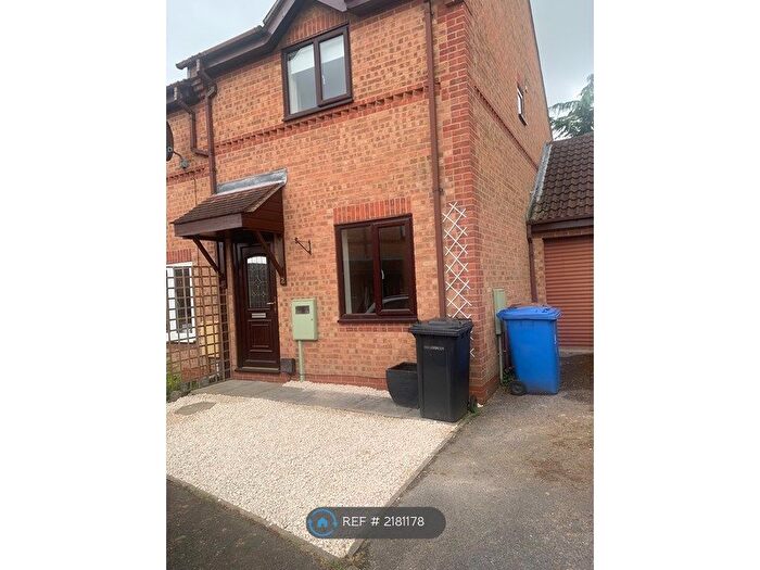 2 Bedroom Semi-Detached House To Rent In Hucklow Court, Derby, DE21