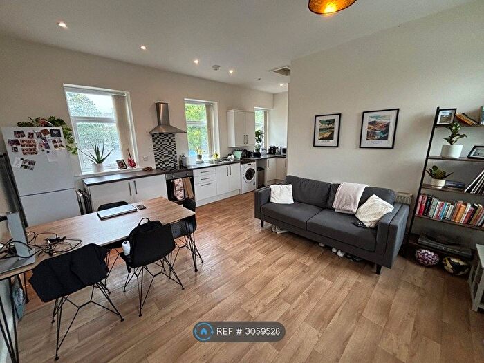 1 Bedroom Flat To Rent In Broadway House, Horsforth, Leeds, LS18