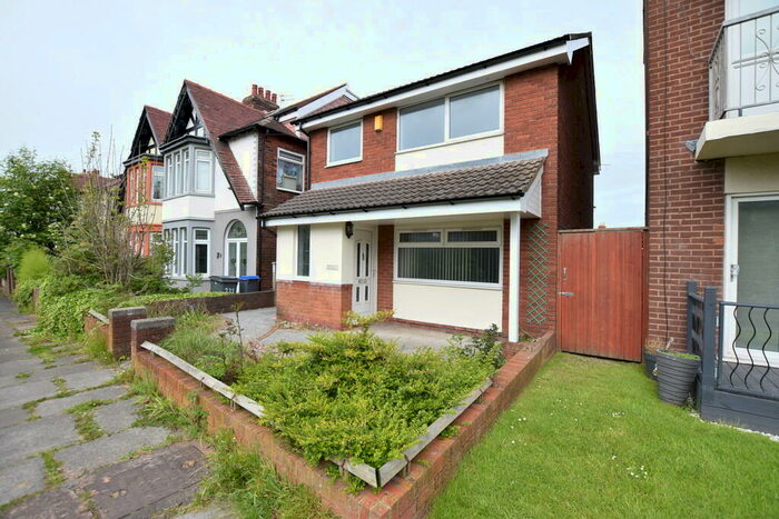 3 Bedroom Detached House To Rent In Devonshire Road, Blackpool, FY2