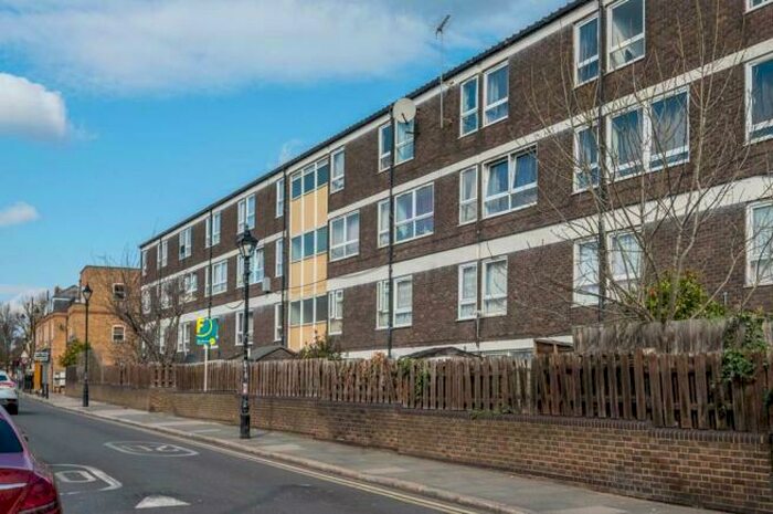 4 Bedroom Flat To Rent In St. Stephens Road, London, E3