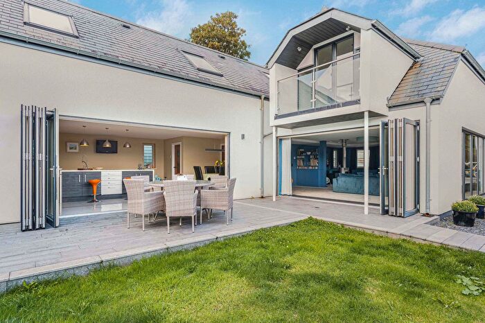 4 Bedroom Detached House For Sale In Bodmin Hill, Lostwithiel, PL22