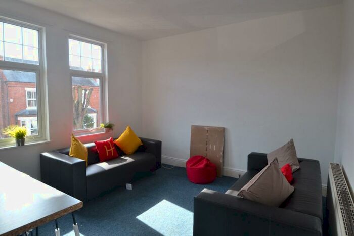 4 Bedroom House To Rent In Chaworth Road, Nottingham, NG2