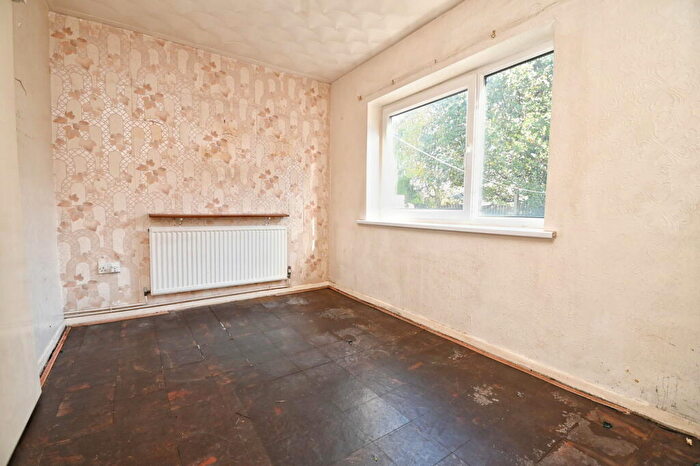 2 Bedroom Semi-Detached House For Sale In Ridgway Avenue, Darfield, Barnsley, S73