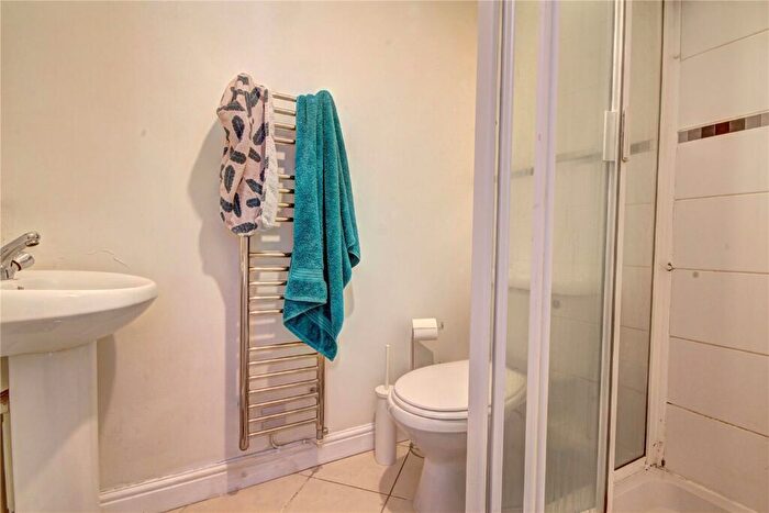 2 Bedroom Apartment To Rent In Knightsbridge Court, Gosforth, Newcastle Upon Tyne, NE3