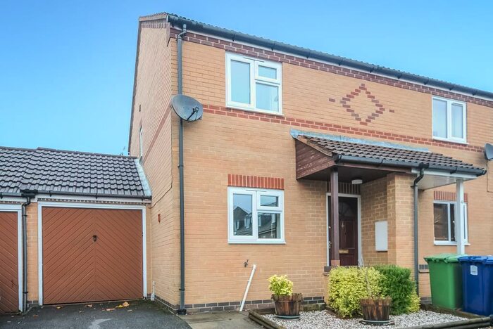 2 Bedroom Semi-Detached House To Rent In Blackstock Close, Headington, OX3