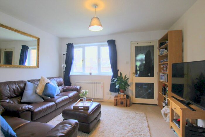 1 Bedroom End Of Terrace House To Rent In Rotherwood Close, Raynes Park, SW20