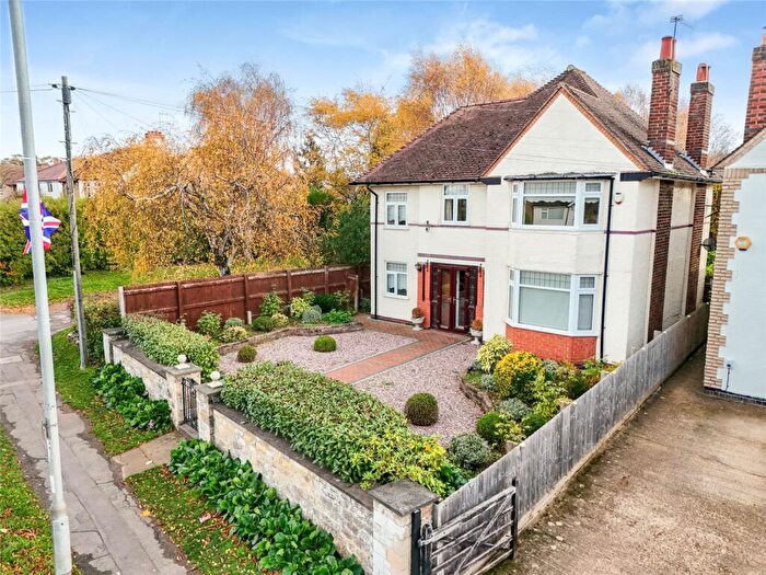 4 Bedroom Detached House For Sale In Pytchley Road, Kettering, Northamptonshire, NN15