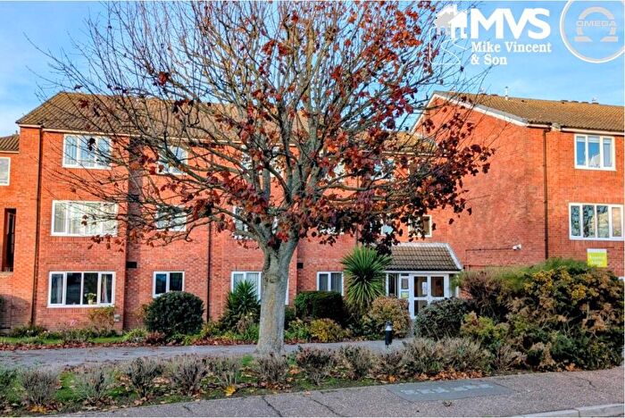 1 Bedroom Flat For Sale In Regency Lodge, Clacton-on-Sea, CO15