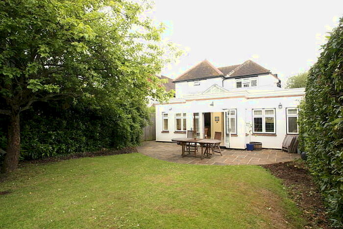 4 Bedroom Detached House To Rent In Nursery Close, Woking, GU21
