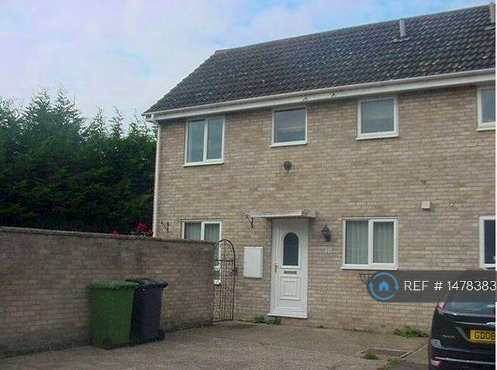 3 Bedroom Semi-Detached House To Rent In Harwood Avenue, Thetford, IP24