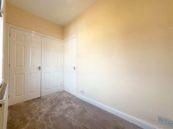 2 Bedroom Terraced House For Sale In Lascelles Hall Road, Huddersfield, HD5