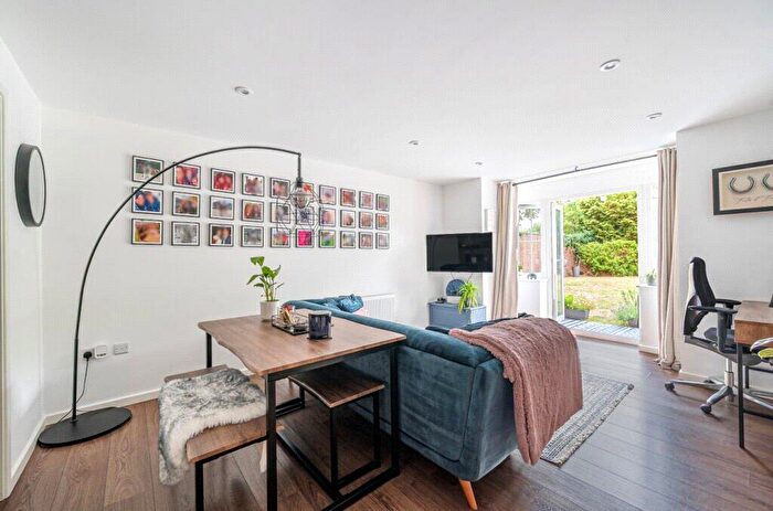 1 Bedroom Apartment For Sale In Latymer House, Goodwin Close, Wokingham, RG41