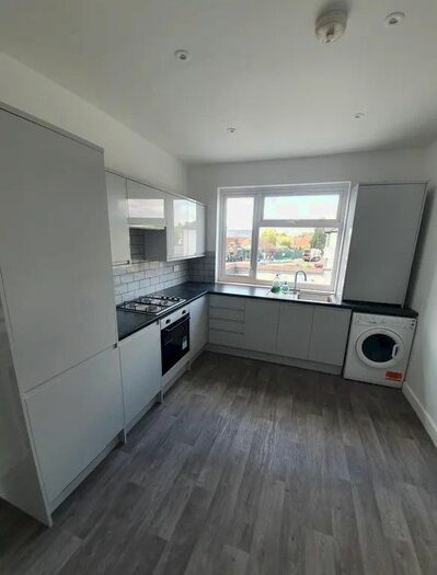 1 Bedroom Maisonette To Rent In Central Avenue, Wallington, Surrey, SM6