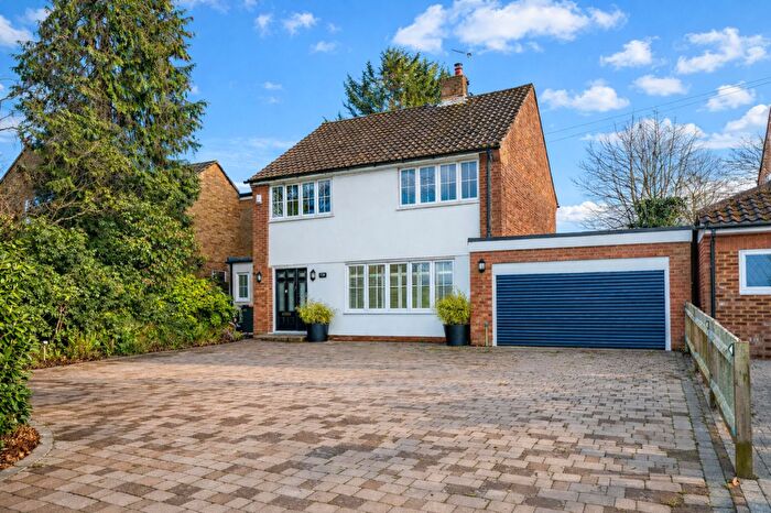 5 Bedroom Detached House For Sale In Three Bridges Road, Crawley, RH10
