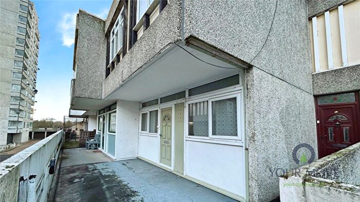 4 Bedroom Terraced House To Rent In Hartslock Drive, London, SE2