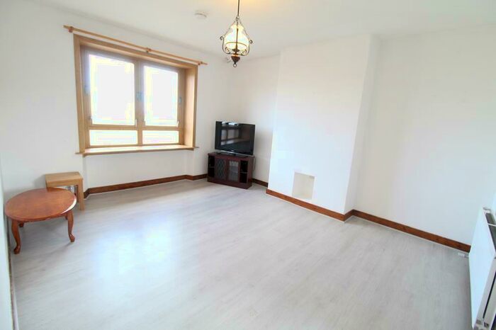 2 Bedroom Flat To Rent In Seaforth Road, Top Floor, AB24