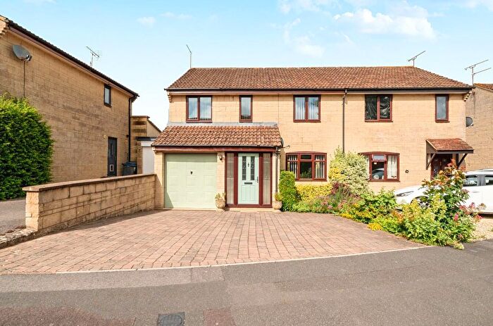 4 Bedroom Semi-Detached House For Sale In Glebe Way, Corsham, SN13