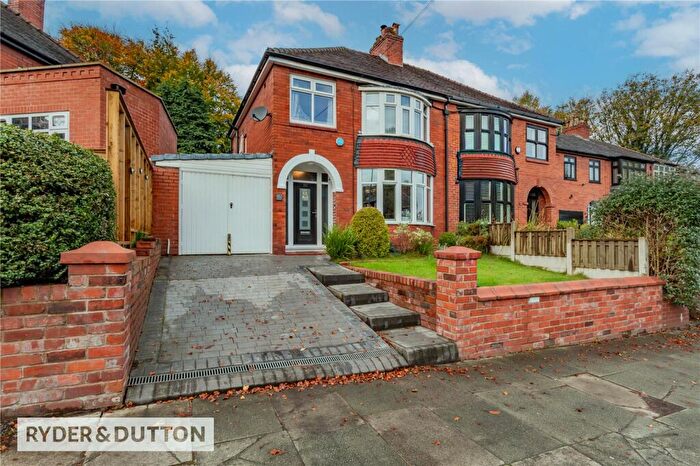 3 Bedroom Semi Detached House For Sale In Manchester New Road, Alkrington, Middleton, Manchester, M24