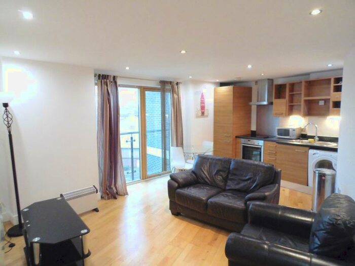 1 Bedroom Apartment To Rent In Clarence House, LS10
