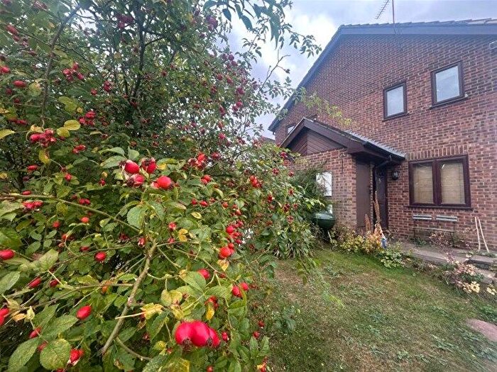 1 Bedroom House To Rent In Front Street, Slip End, Luton, LU1