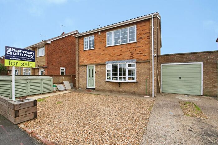 3 Bedroom Link Detached House For Sale In Churchfield Way, Whittlesey, Peterborough, PE7
