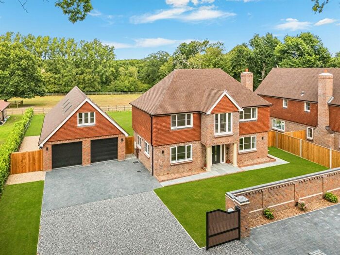 4 Bedroom Detached House For Sale In North Boarhunt, North Boarhunt, Fareham, PO17