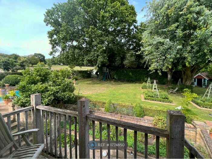 Studio To Rent In Dingleden, Appleshaw Dingleden Benenden, Cranbrook, TN17