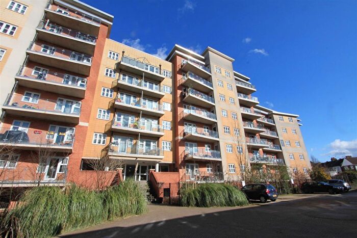 1 Bedroom Flat For Sale In Stanley Road, Harrow, HA2