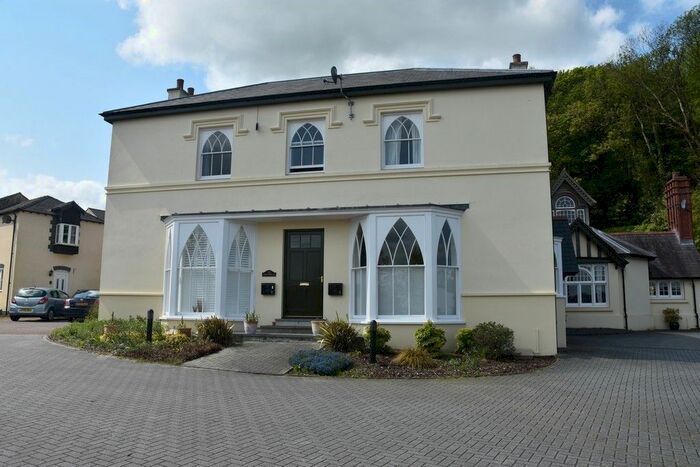2 Bedroom Flat To Rent In No Plas Ystrad, Johnstown, Carmarthen, SA31