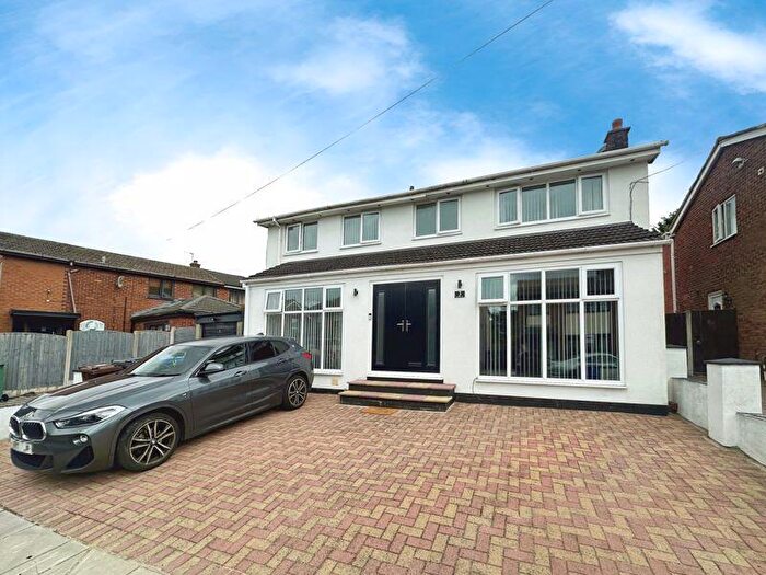 4 Bedroom Detached House For Sale In Stokesay Close, Bury, BL9
