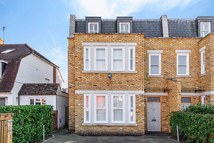 5 Bedroom Semi Detached House To Rent In St Marks Road, Teddington, TW11