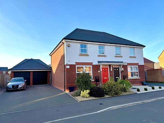 3 Bedroom Semi-Detached House For Sale In Kipling Road, Ledbury, HR8