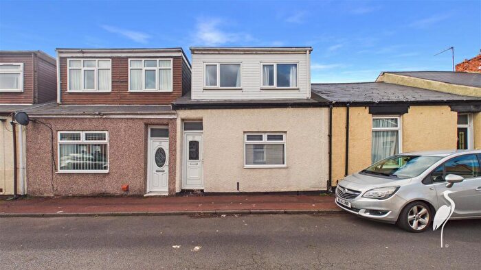 3 Bedroom Cottage For Sale In Tennyson Street, Southwick, Sunderland, SR5