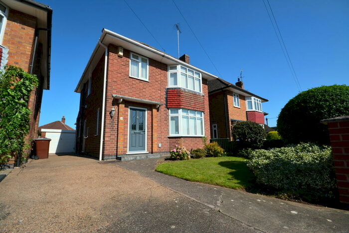 3 Bedroom Detached House To Rent In Bradborne Avenue, Wilford, Nottingham, NG11