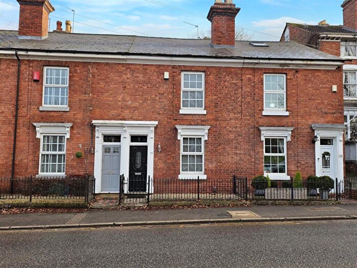 3 Bedroom Terraced House For Sale In Hagley Road, Stourbridge, DY8