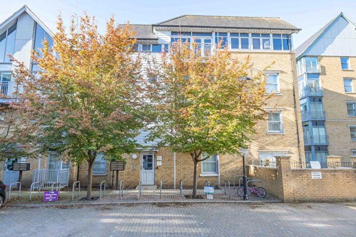 1 Bedroom Flat For Sale In Bingley Court, Canterbury, Kent, CT1