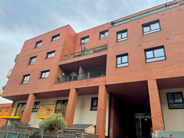 1 Bedroom Flat To Rent In Cambria Court, Walthamstow, E17